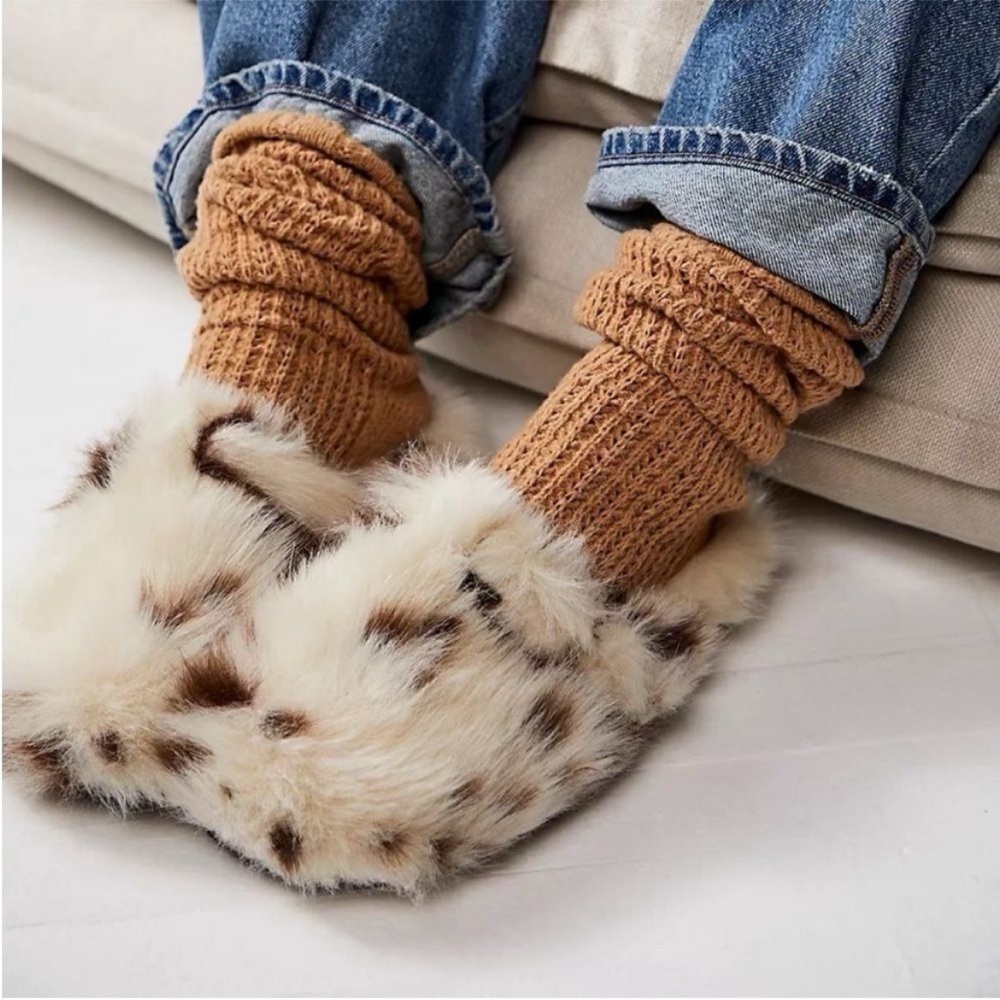 New Free People Mucca Spotted Fur Slippers Brown and White EU 39 US 8.5 - 9